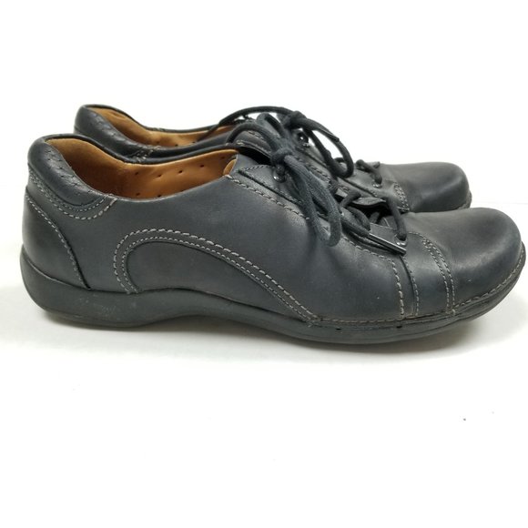 Clarks Shoes - Clarks Artisan Black Leather Sneakers Sz 8.5 EUC